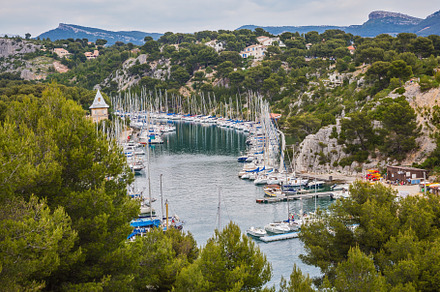 Fjords in Calanque between Marseille and Cassis, a Nature Photo by kavram