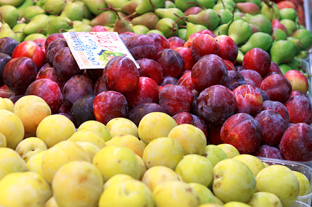 Fruit market featuring fruit, fresh, and pears