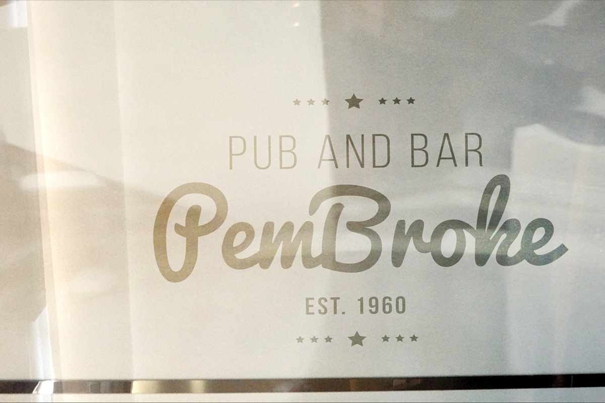 9 Retro Labels, a Branding & Logo Template by Arys Design (Photo 3 of 4)