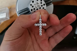 Cross With Diamonds 3D Print Model