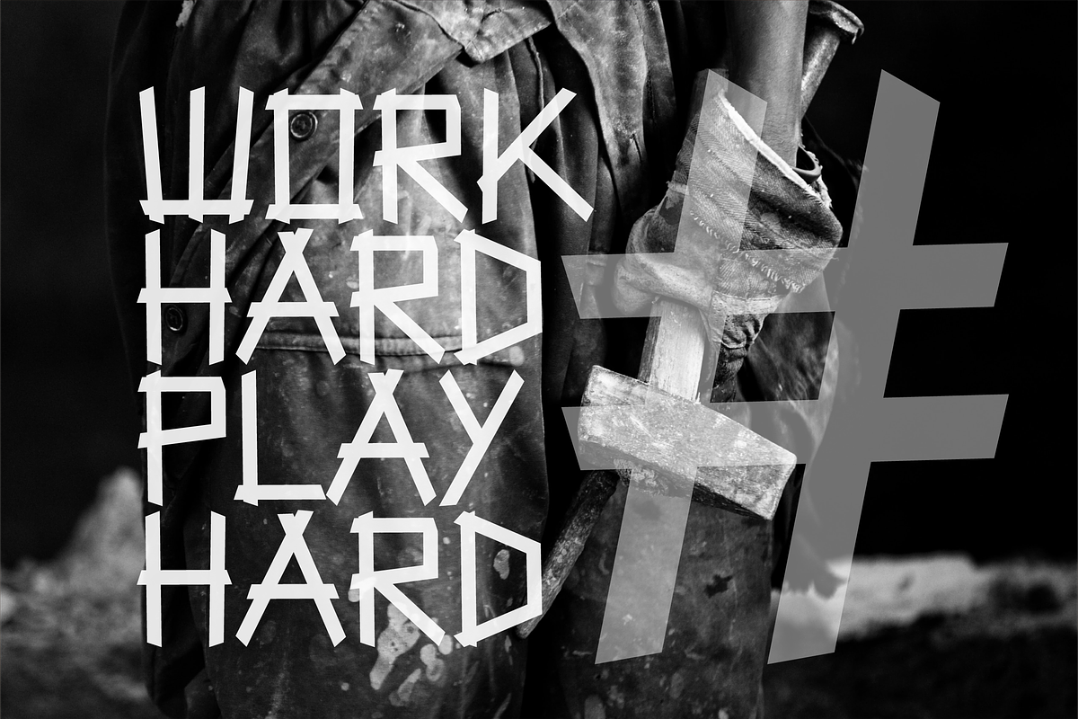 Terexmal Sunday, a Font by limitype (Photo 17 of 18)