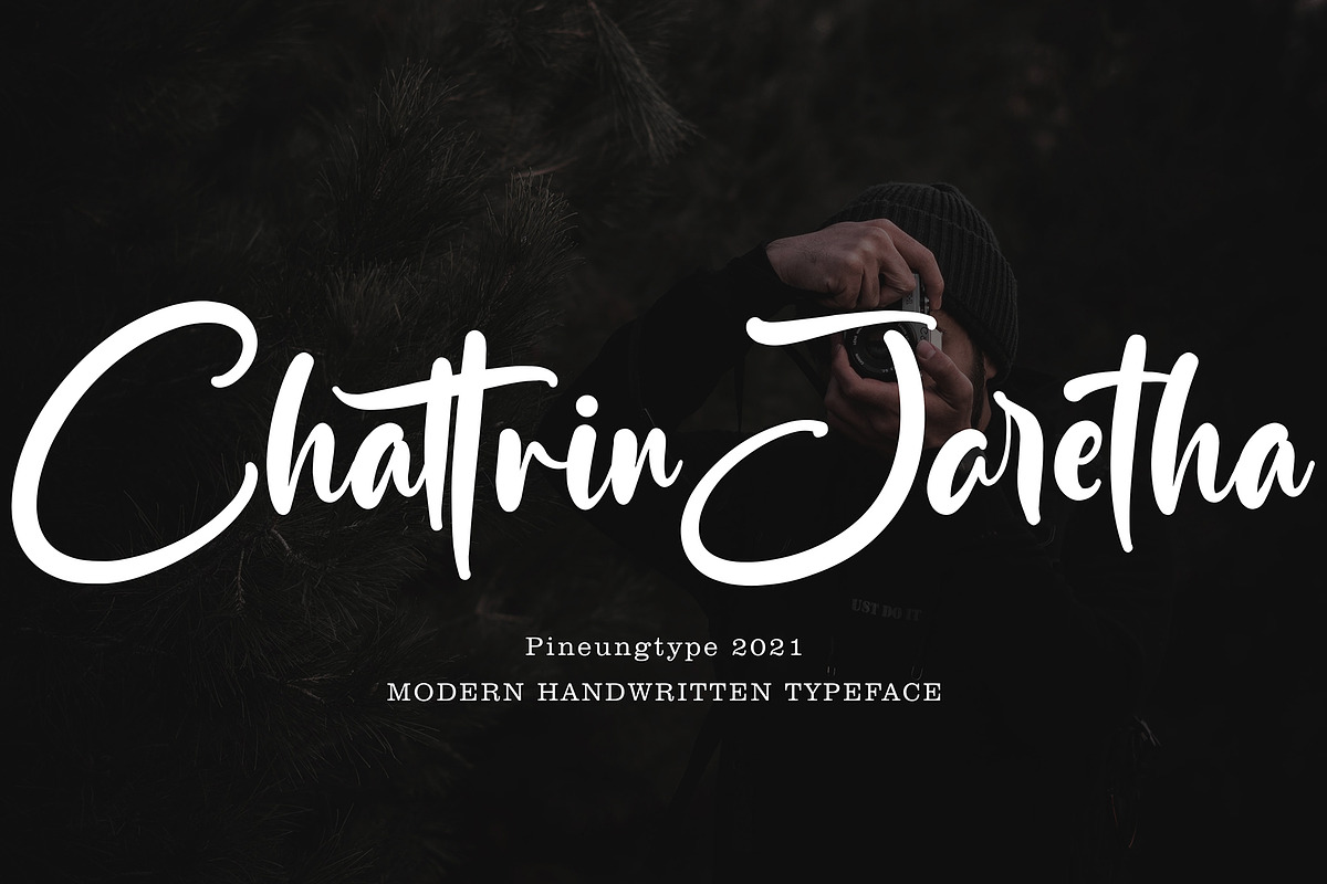 Chattrin Jaretha, a Script Font by pineungtype (Photo 1 of 9)