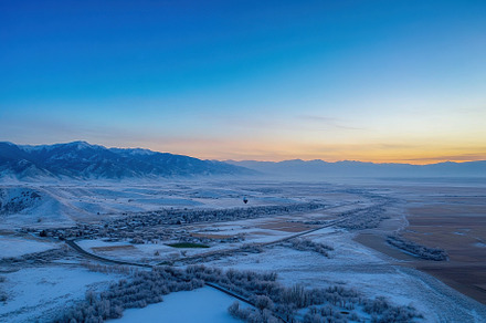 Morning glow brightens Utah valley w, a Photo by Iftikhar Alam
