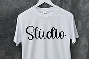 Delighted, a Handwritten Font by InermediaSTUDIO (Thumbnail 2 of 8)