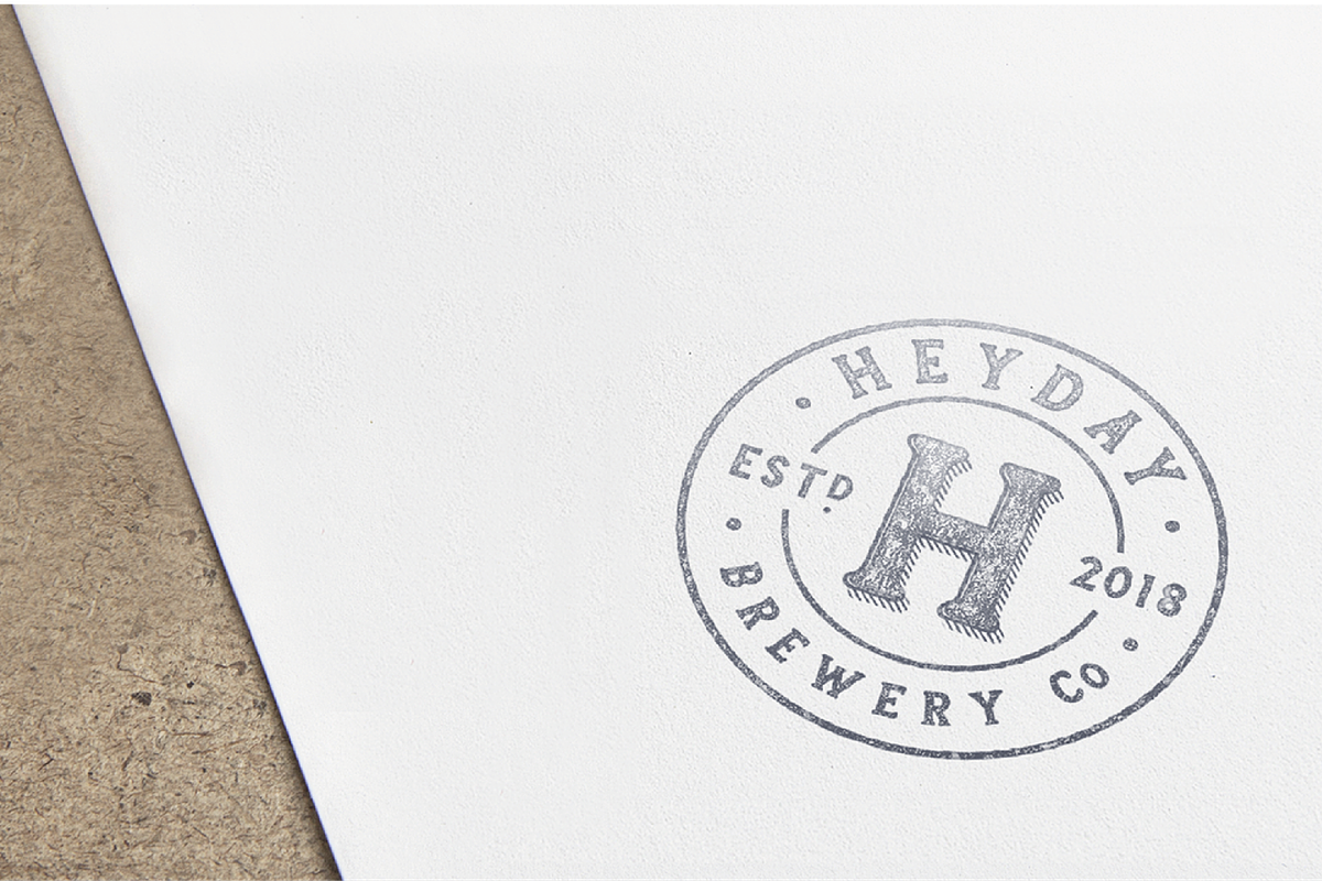 Heyday Font Family preview 6