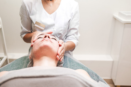 Doctor beautician makes cosmetic, a Photo by borodai94