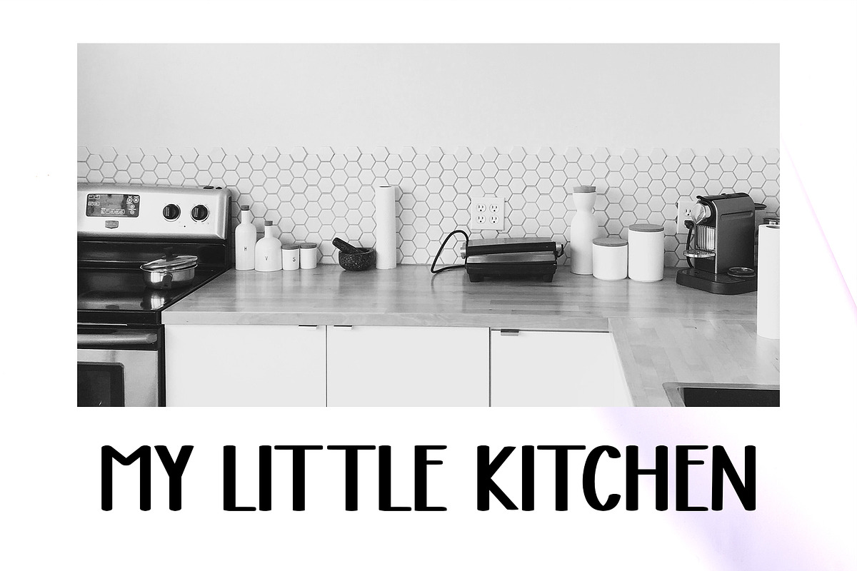 Simple Design, a Handwritten Font by Artkenza (Photo 6 of 8)