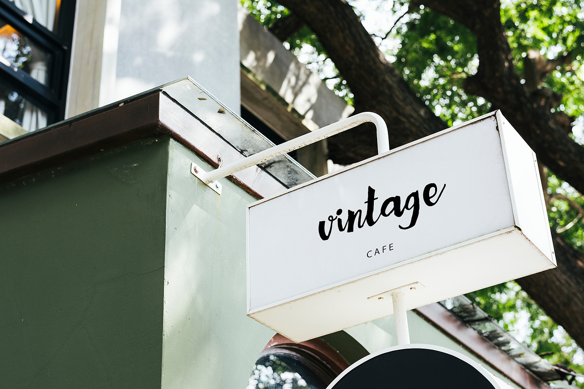 Dreamboat handwritten font preview 2