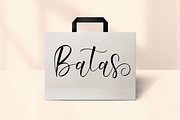 Type Dream, a Script Font by Forberas Club (Thumbnail 5 of 8)