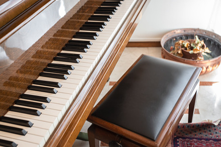 Old piano, an Arts & Entertainment Photo by KYNA STUDIO