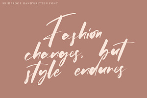 Skidproof - Stylish Handwritten Font