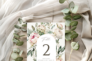 Gentle Peony Floral, a Decorative Illustration by heyiamalice (Thumbnail 7 of 10)