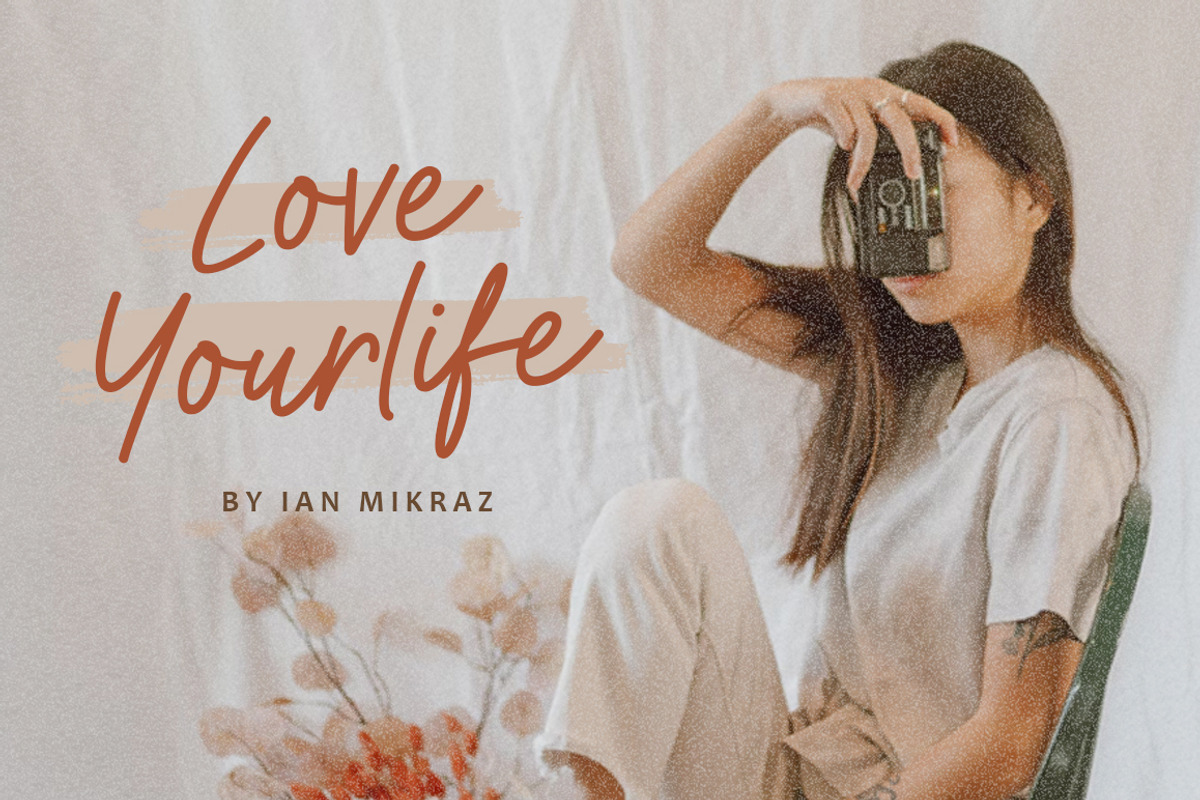 Hisdella - A Handwritten Font, a Handwritten Font by ianmikraz (Photo 2 of 7)