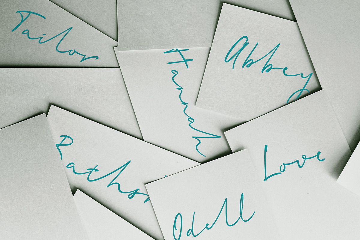 Quartila, a Script Font by rudiSasori (Photo 7 of 12)