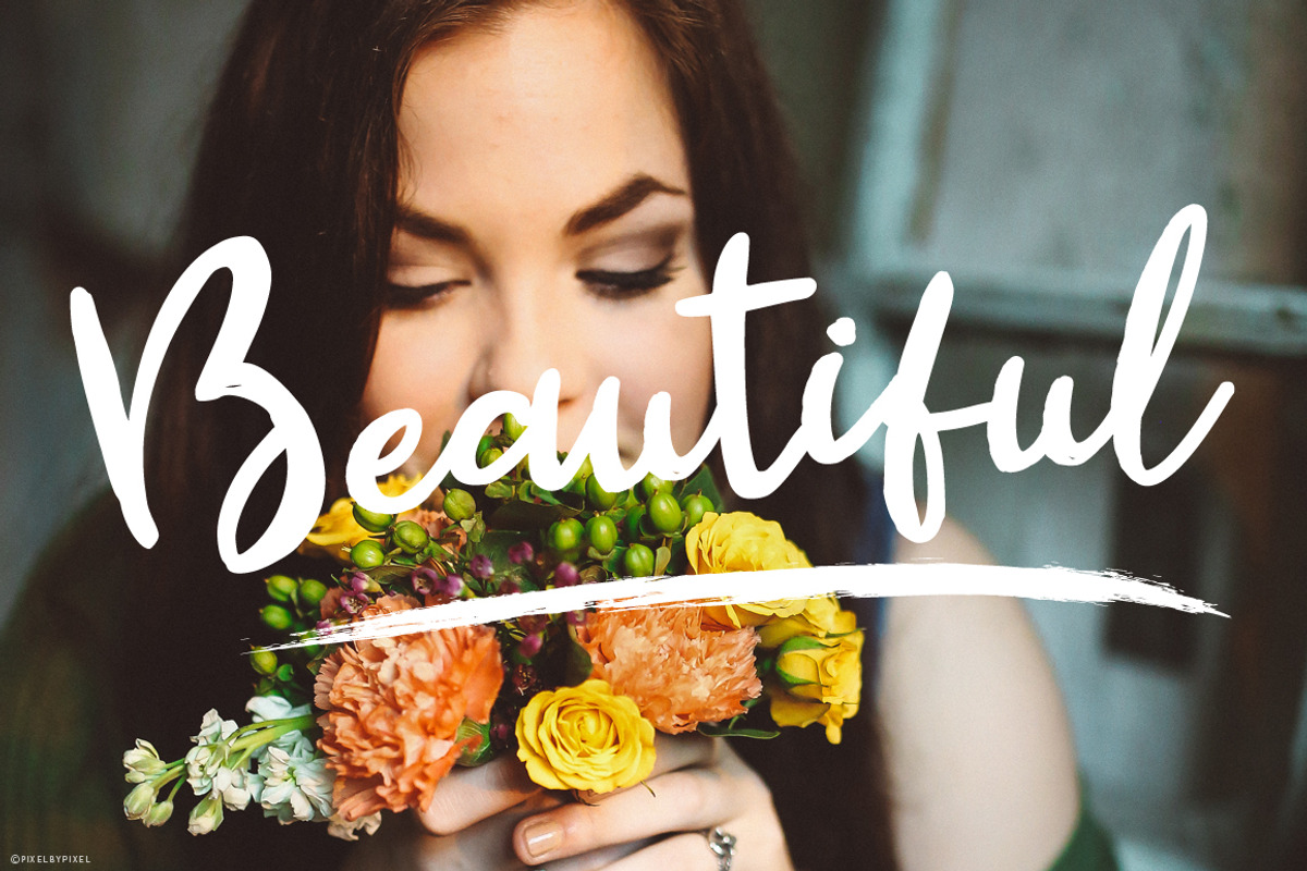 So Foxy Script Font preview 2