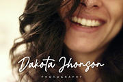 Seattle, a Script Font by Fashion Creative (Thumbnail 3 of 7)