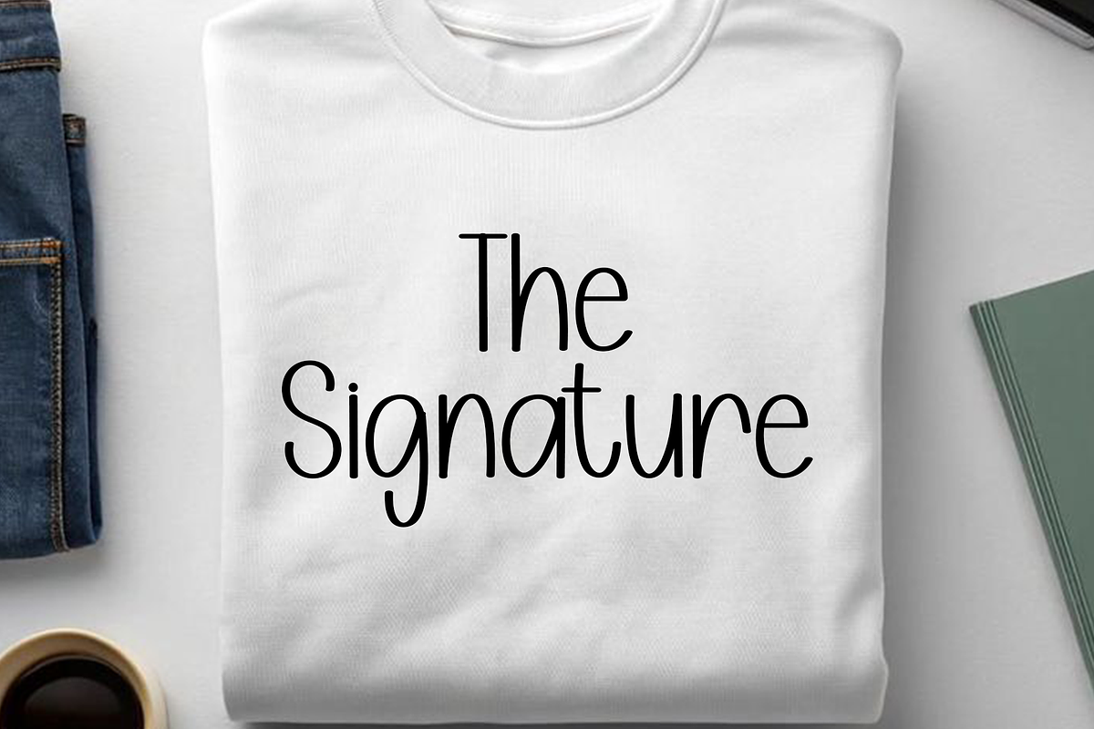 Simple Famous, a Script Font by InermediaSTUDIO (Photo 3 of 8)