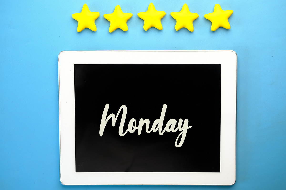 Wonderful Vacation, a Handwritten Font by InermediaSTUDIO (Photo 5 of 7)
