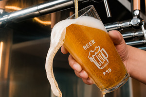 Draft Beer Pint Glass Mockup