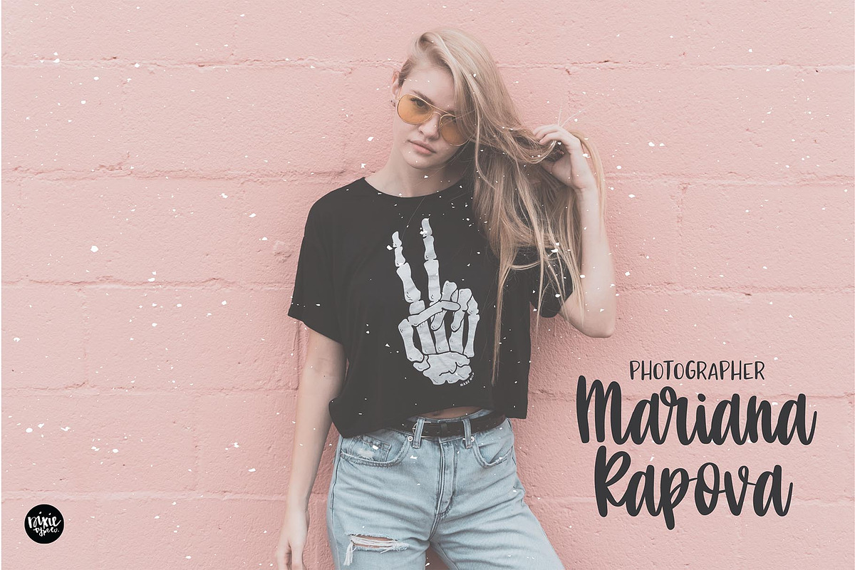 GORGEOUS SKYWALK Script Font preview 7