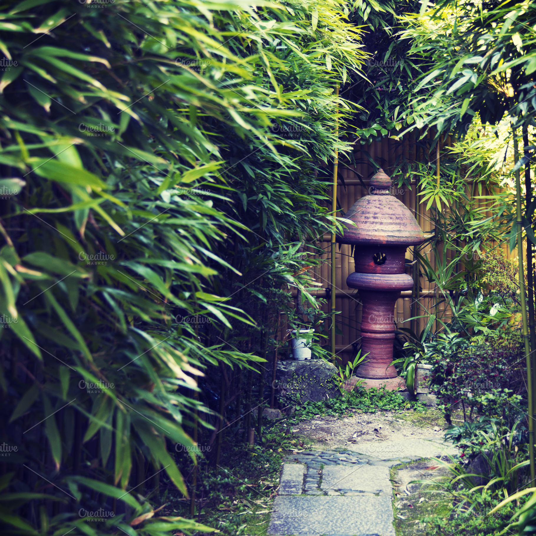 Japanese stone lantern, an Architecture Photo by BOOCYS