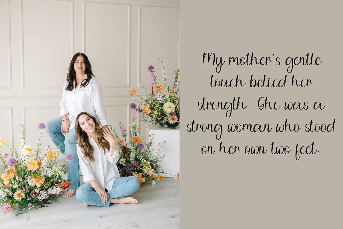 Mama, a Handwritten Font by InermediaSTUDIO (Photo 3 of 8)