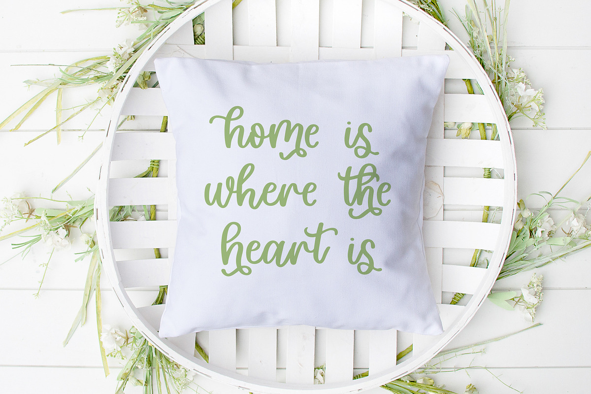 Garden Party, Thick Script Font preview 7