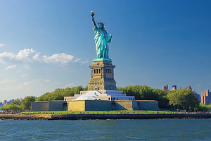 Statue of Liberty stands tall over N, a Photo by Iftikhar Alam