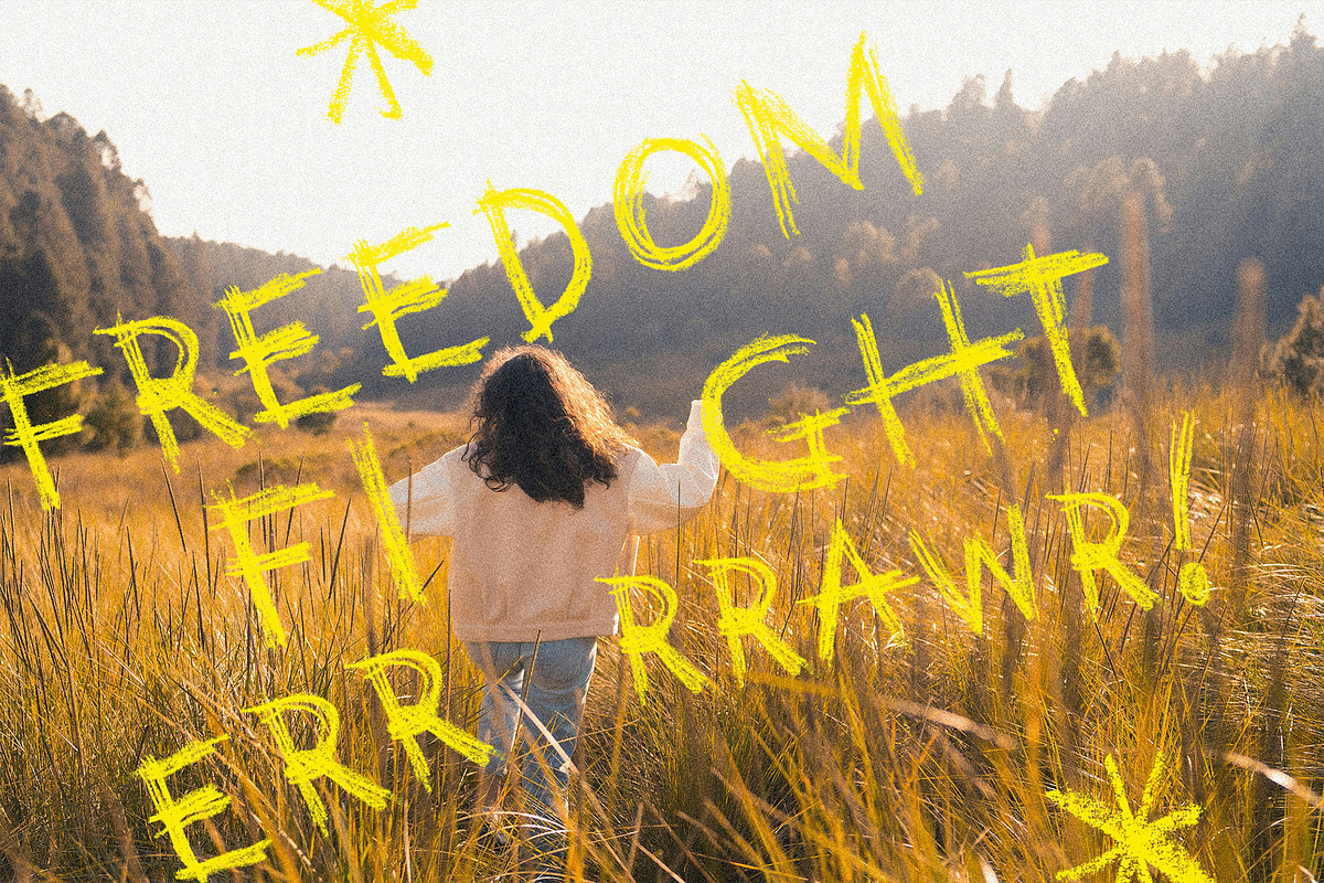 Grunge Crayon SVG Fonts, a Handwritten Font by tomatstudio (Photo 4 of 8)