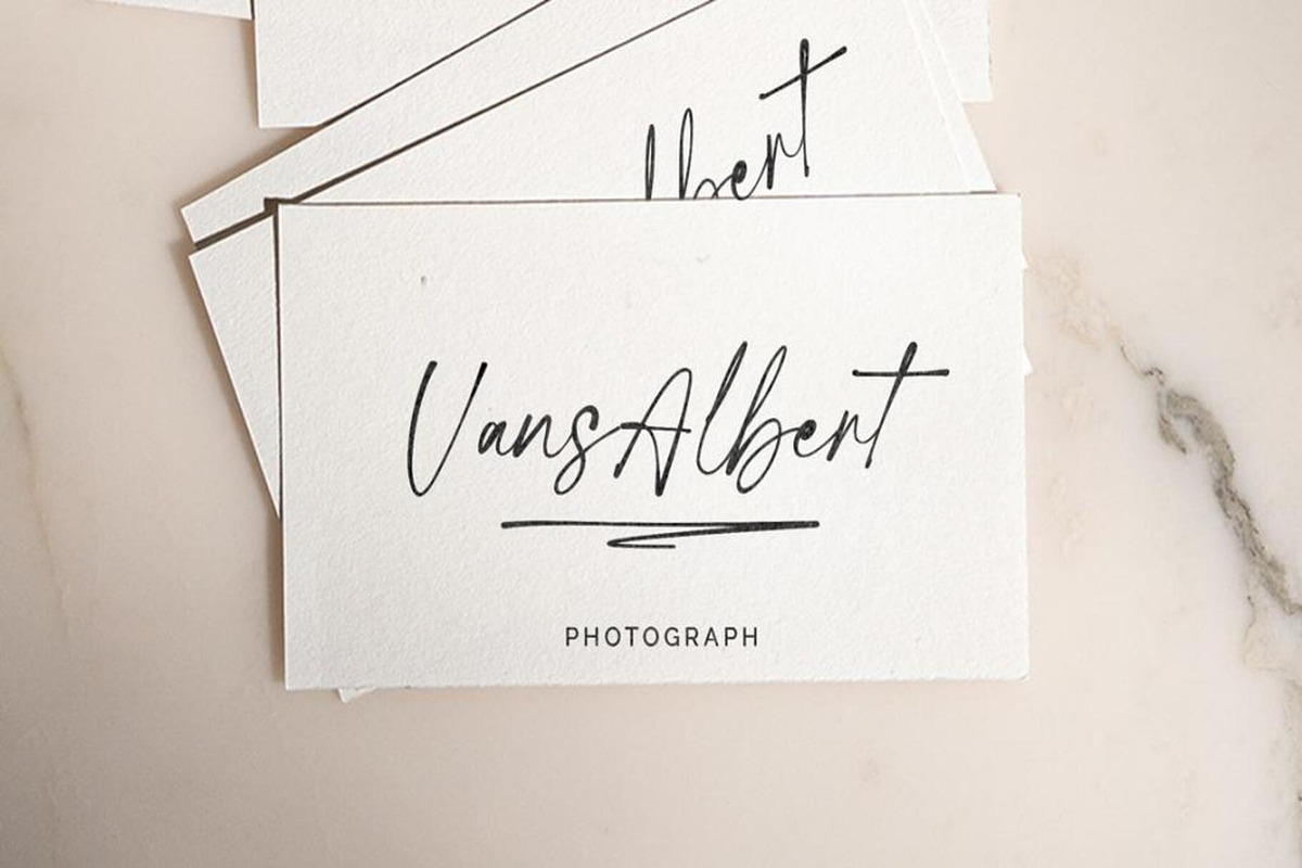 Rochetha Signature Font, a Script Font by Muwatta Studio (Photo 11 of 21)