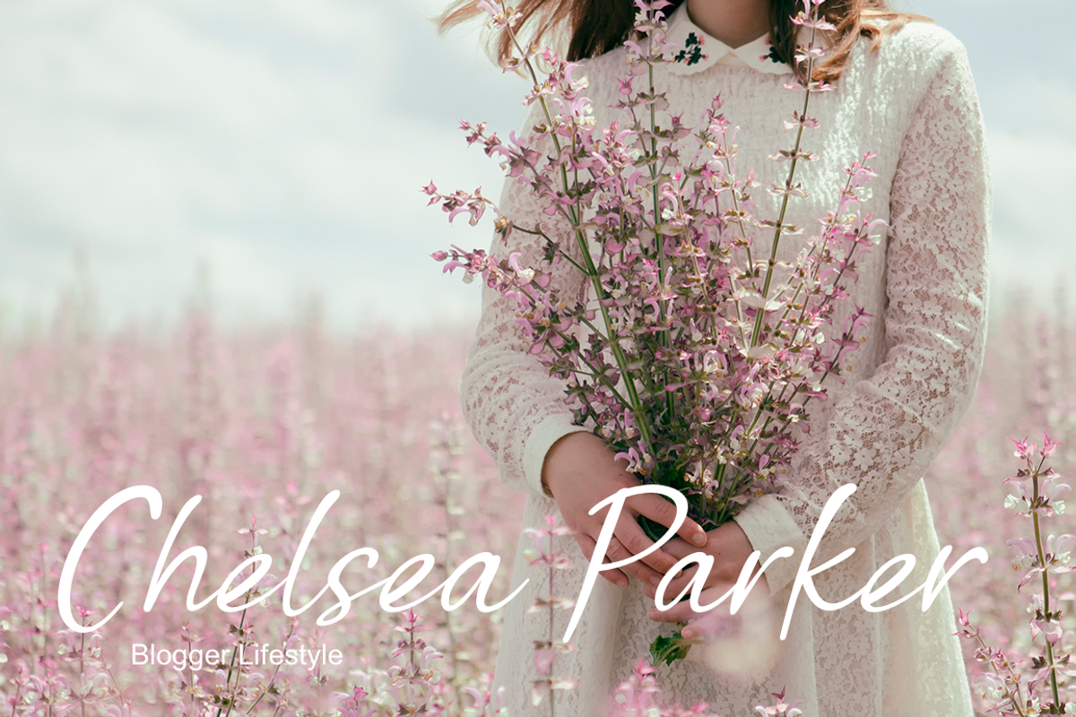 Lestina, a Script Font by Larin Type Co. (Photo 4 of 10)