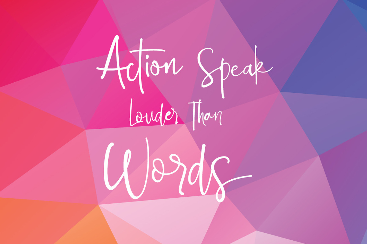 Einson Script Font preview 4