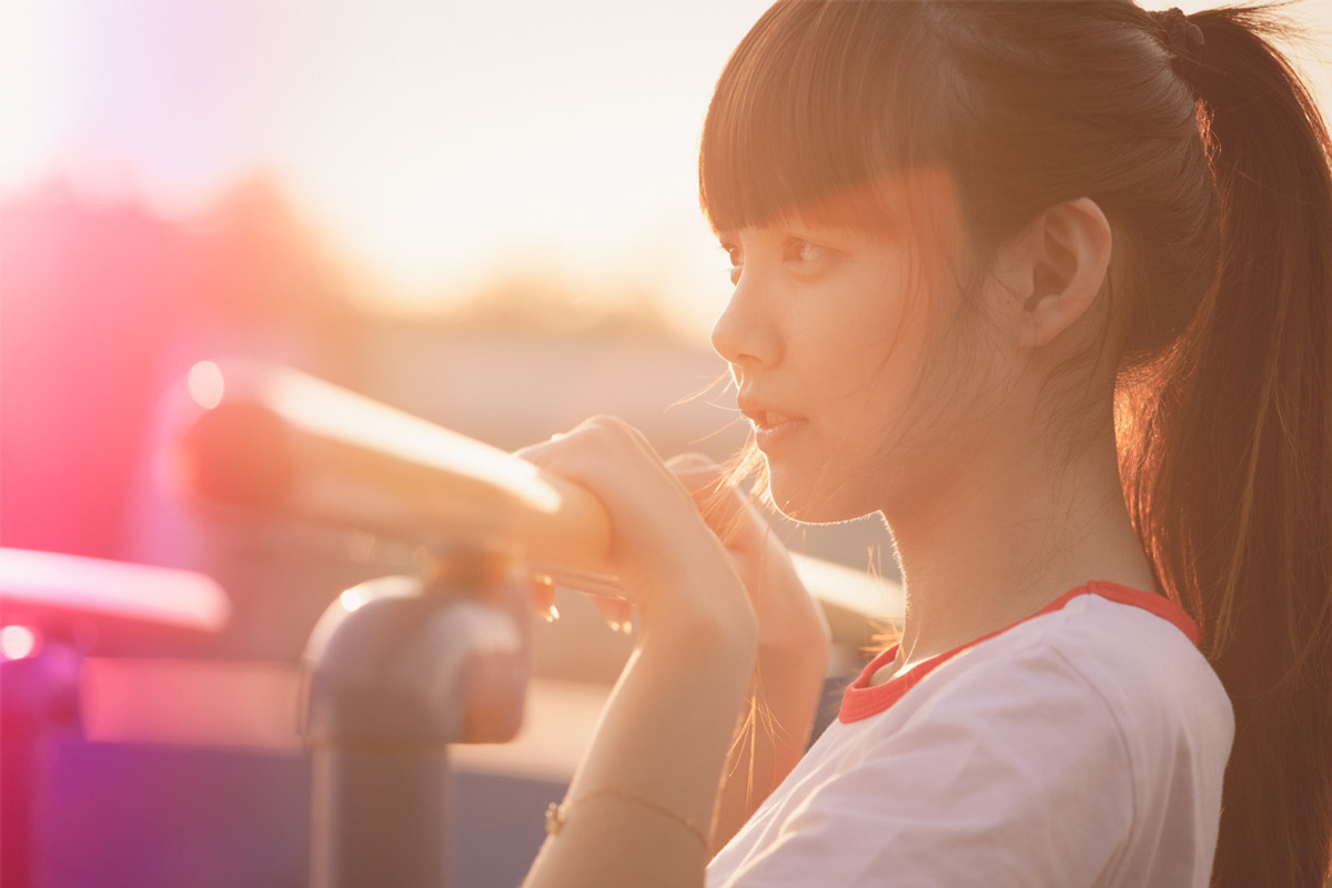 50 Light Leaks Presets for Ps and Lr, a Preset Add-On by ShinyPixel (Photo 3 of 12)