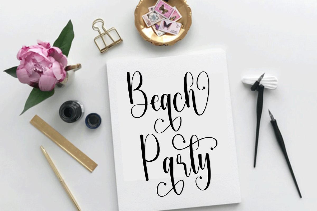 Autumn Vintage, a Handwritten Font by InermediaSTUDIO (Photo 3 of 8)