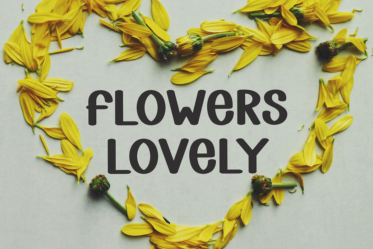 Dream Sunday, a Script Font by FreshTypeINK (Photo 3 of 8)