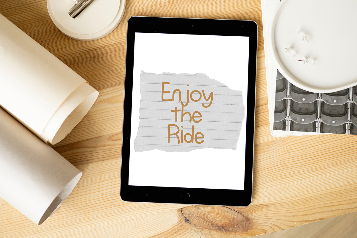Lemon Meringue Handwriting Font, a Handwritten Font by RoxyStudioCo (Photo 5 of 7)