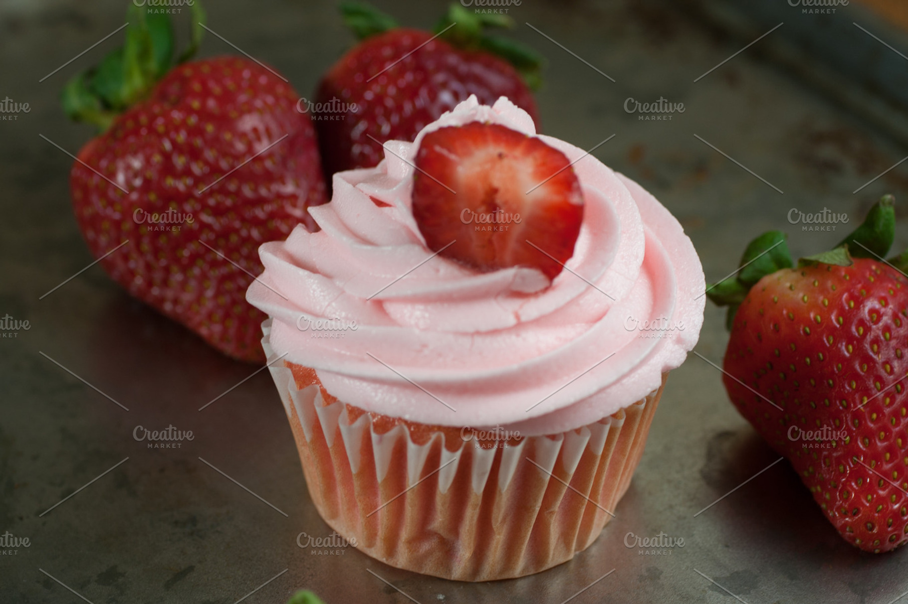 Strawberry cupcakes containing cupcakes, sweets, and baked