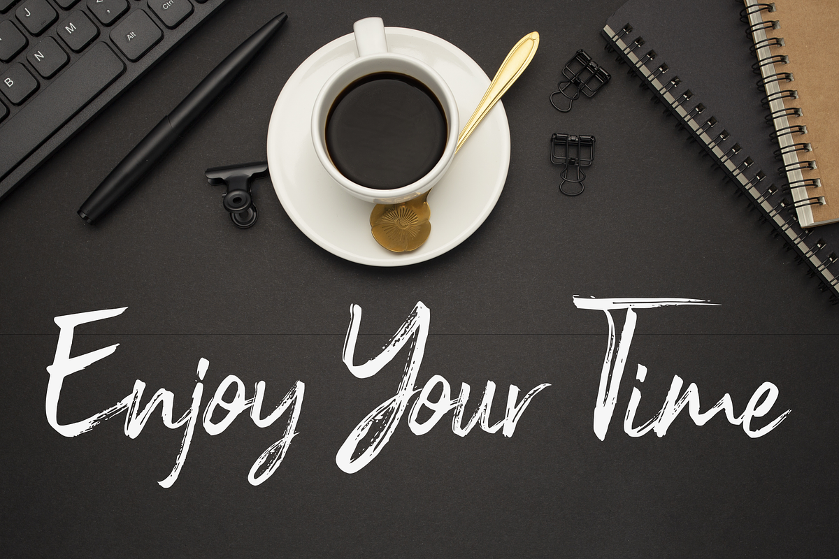 Black Vosten - Brush Font preview 4