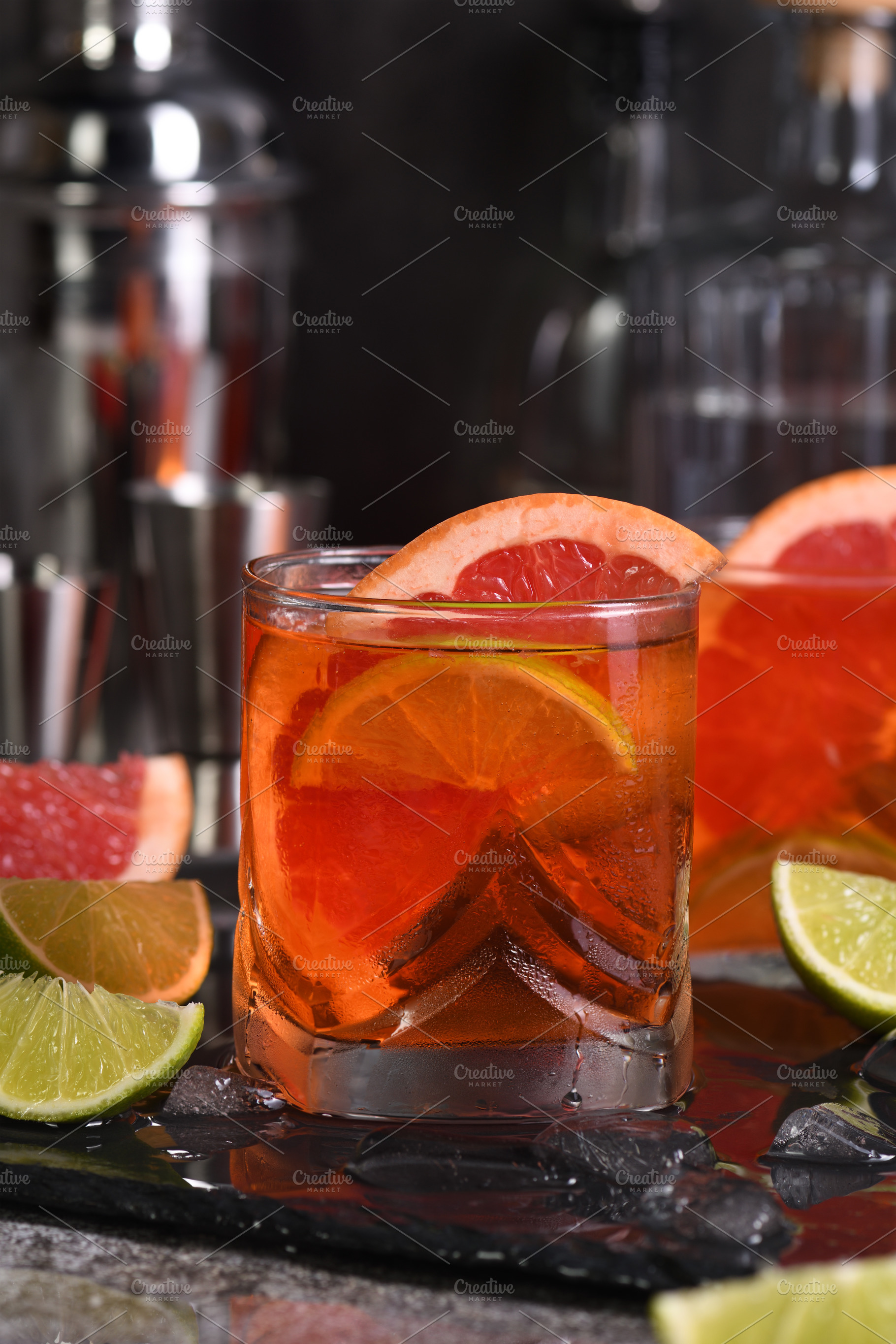 Grapefruit Prosecco Gin Spritz, a Holiday Photo by Apolonia
