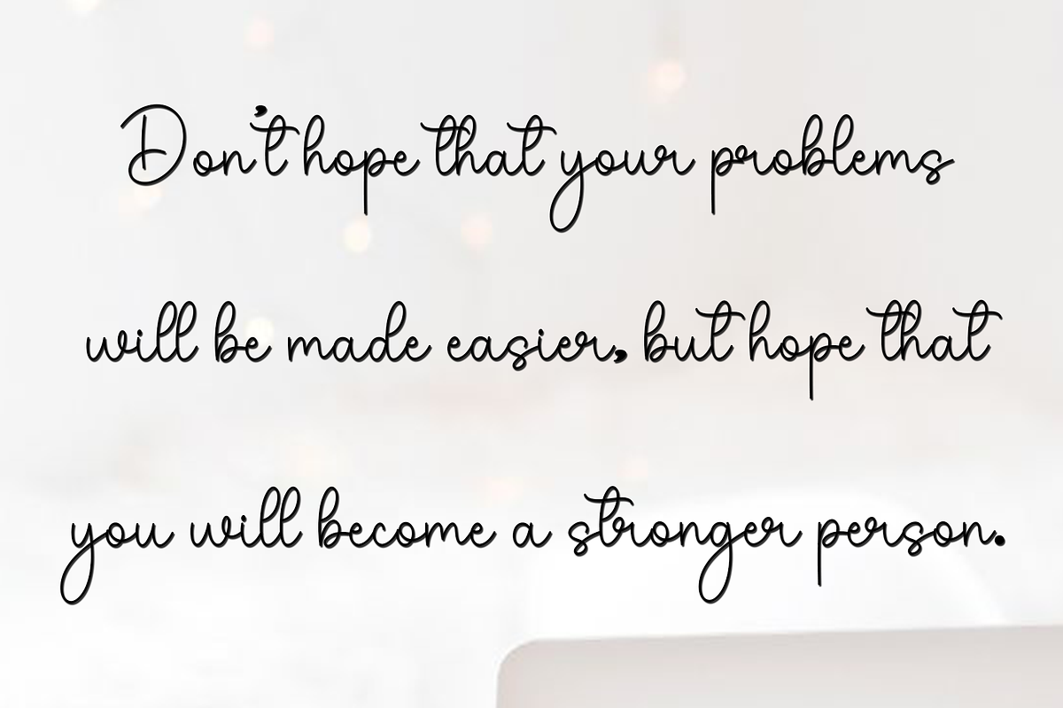 Beach Smilling, a Handwritten Font by InermediaSTUDIO (Photo 7 of 8)