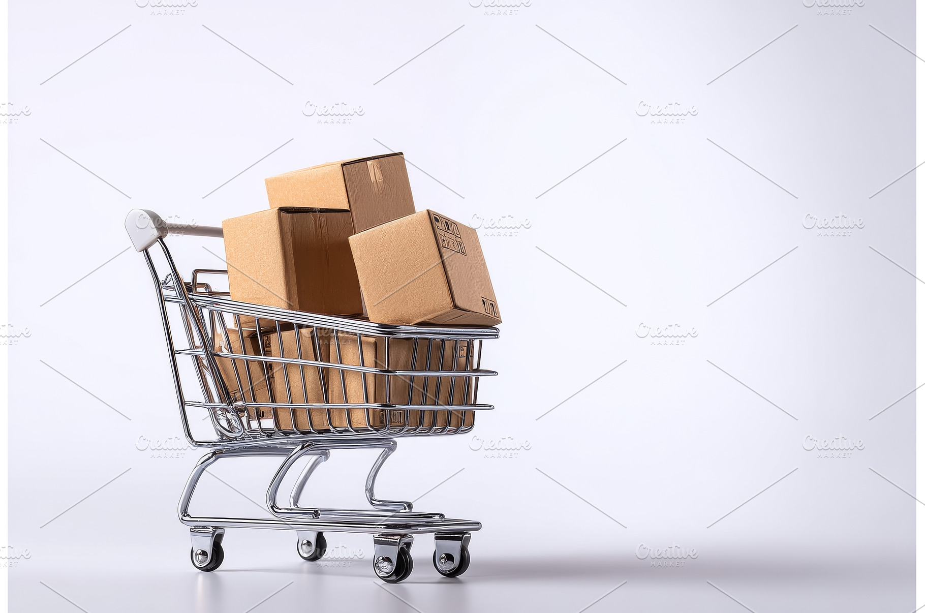 A solitary small cartons box, a Business Photo by ZinetroN