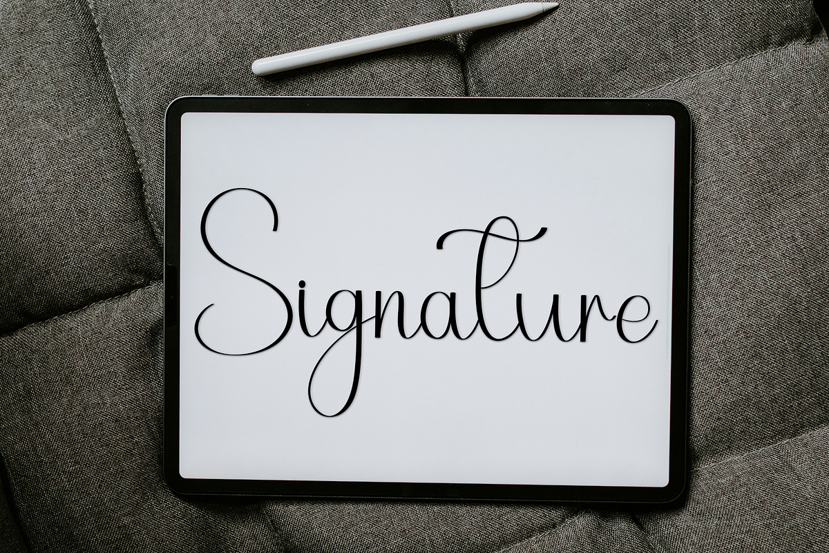 Olivia Wedding, a Handwritten Font by InermediaSTUDIO (Photo 7 of 7)