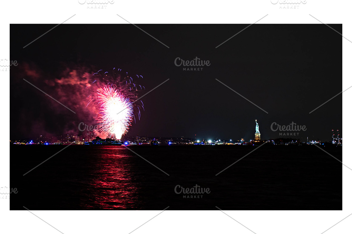 New York City Fireworks Photo Bundle, an Arts & Entertainment Photo by Full Circle Design Studio (Photo 7 of 14)