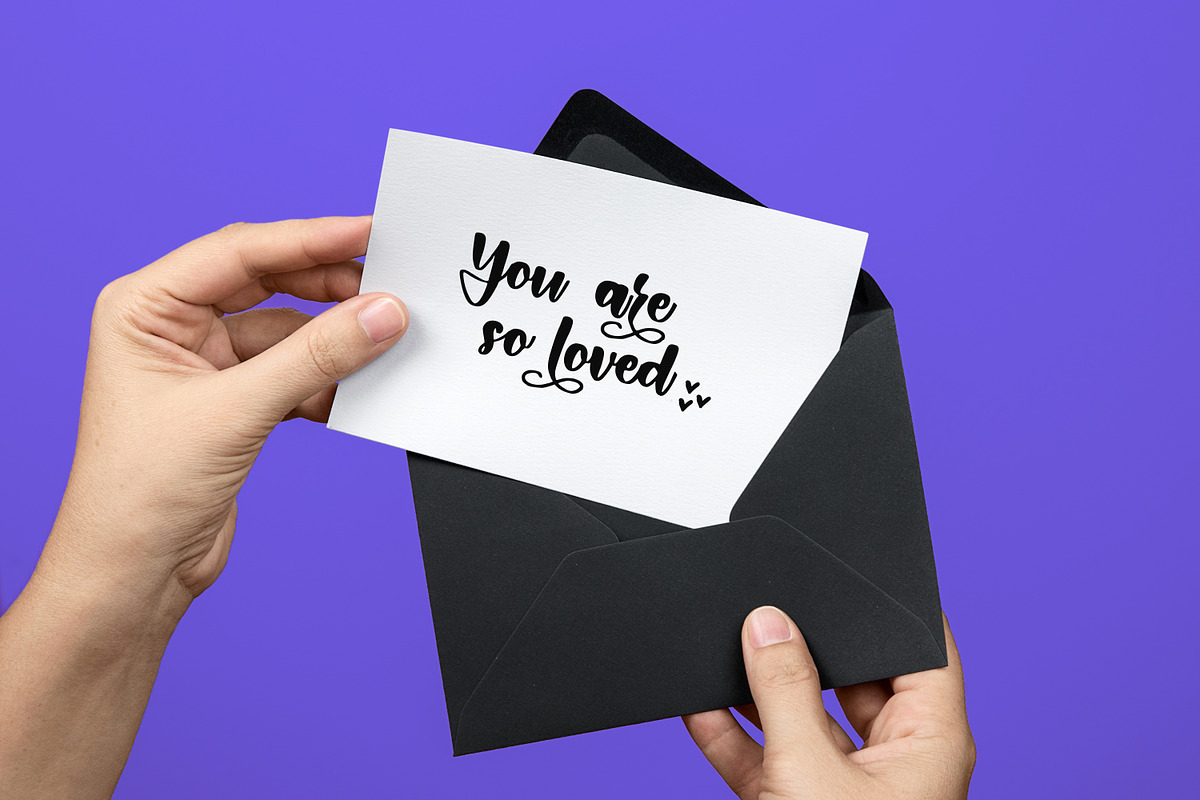 Hey Prettiness! Font + Bonus Vectors preview 7