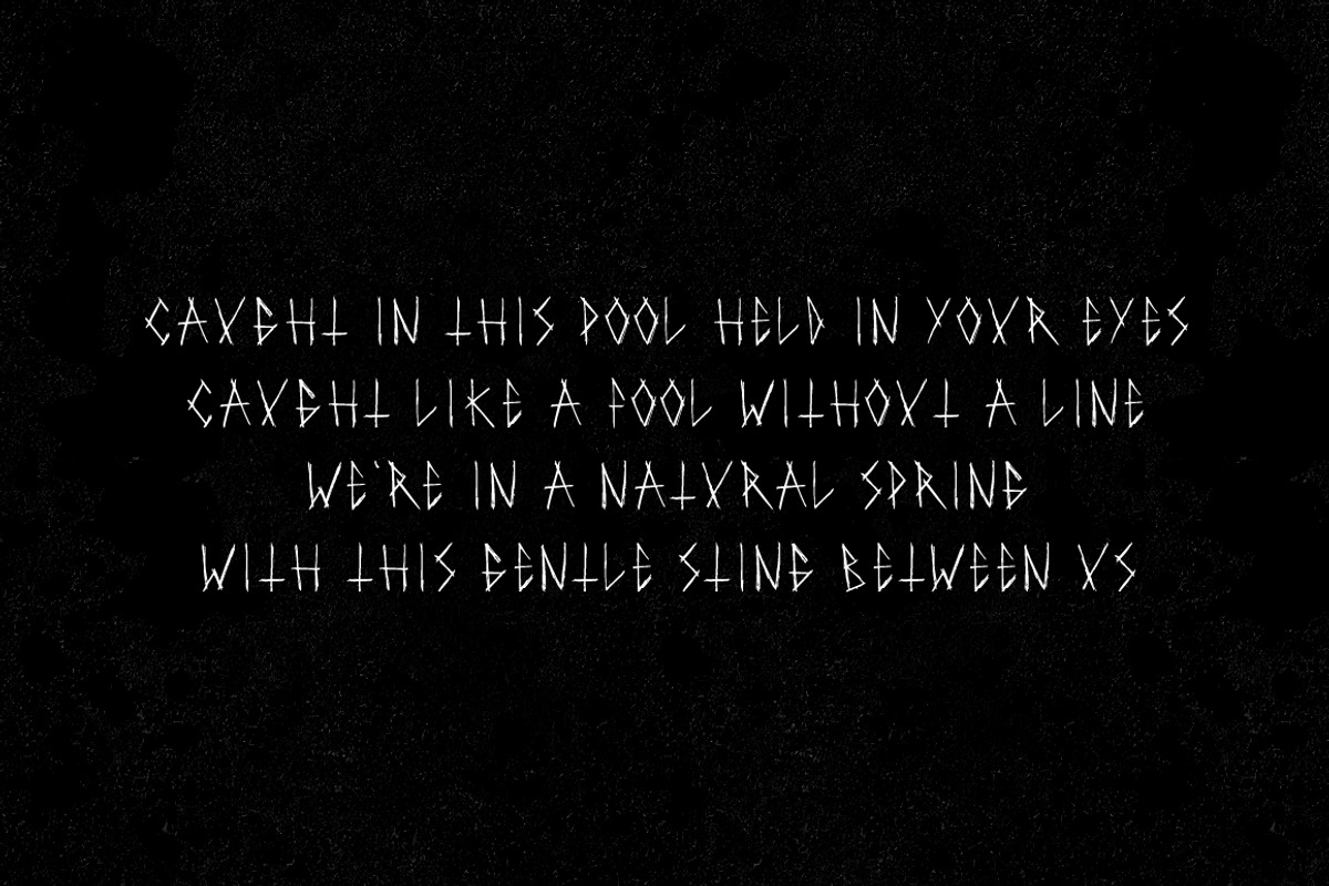 Saints Typeface preview 4