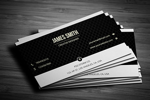 Black & White Minimal Business Card3