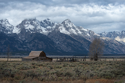 Mountain Valley Barn & Corral