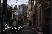 Chatty Rolia - Handwritten Script, a Script Font by Fikry Alfatih (Thumbnail 7 of 11)