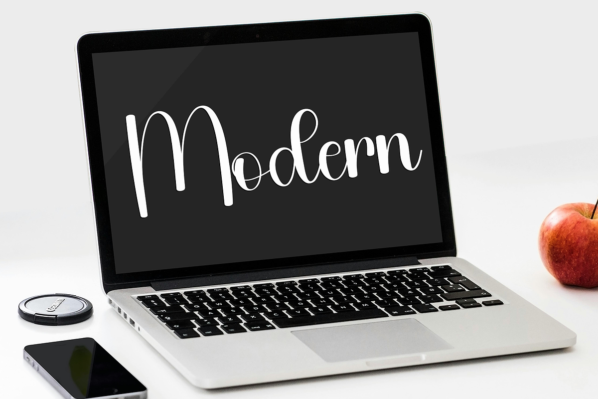 Party Beauty, a Handwritten Font by InermediaSTUDIO (Photo 6 of 8)