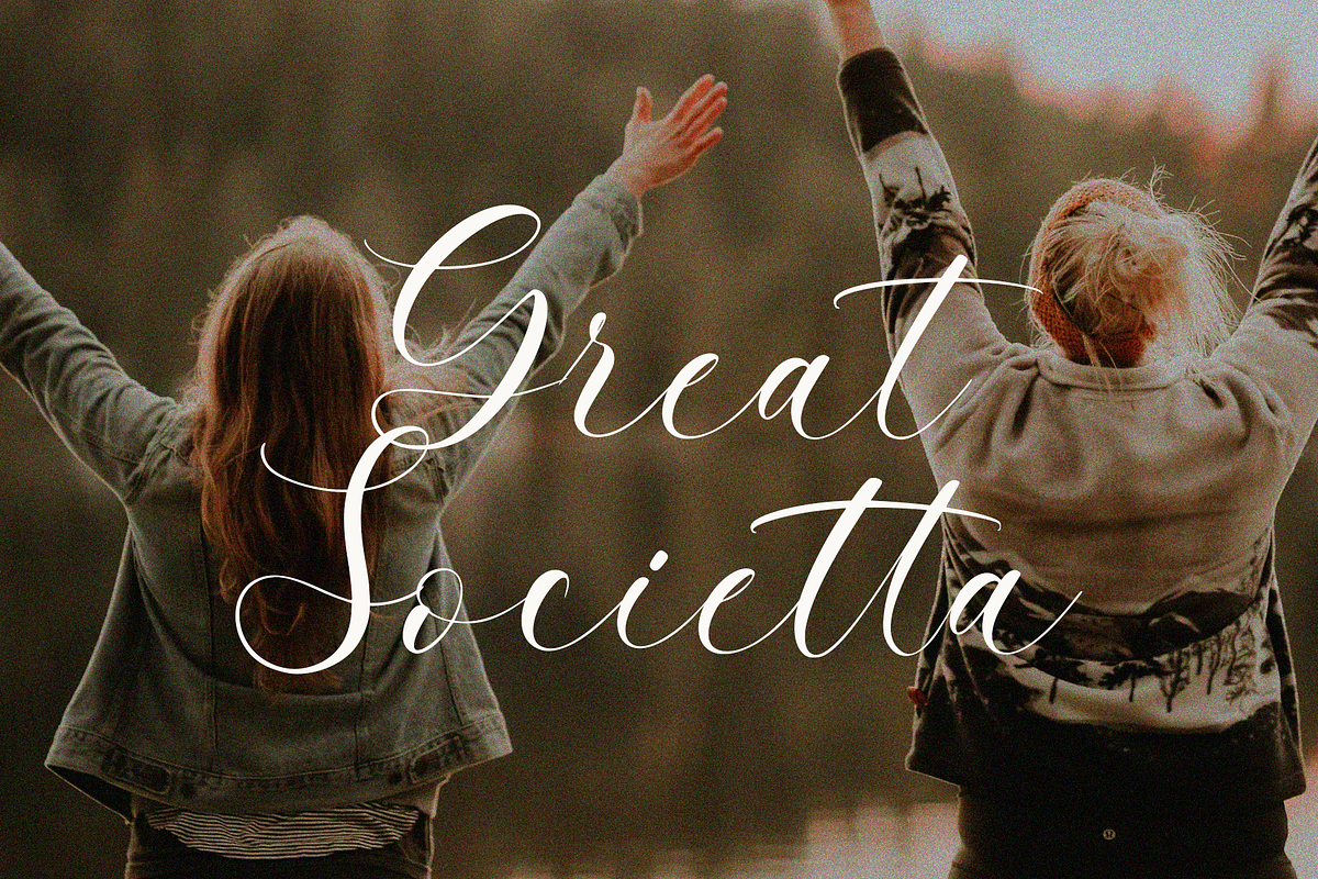 Glorea - A Lovely Calligraphy Font, a Script Font by Pen Culture (Photo 7 of 9)